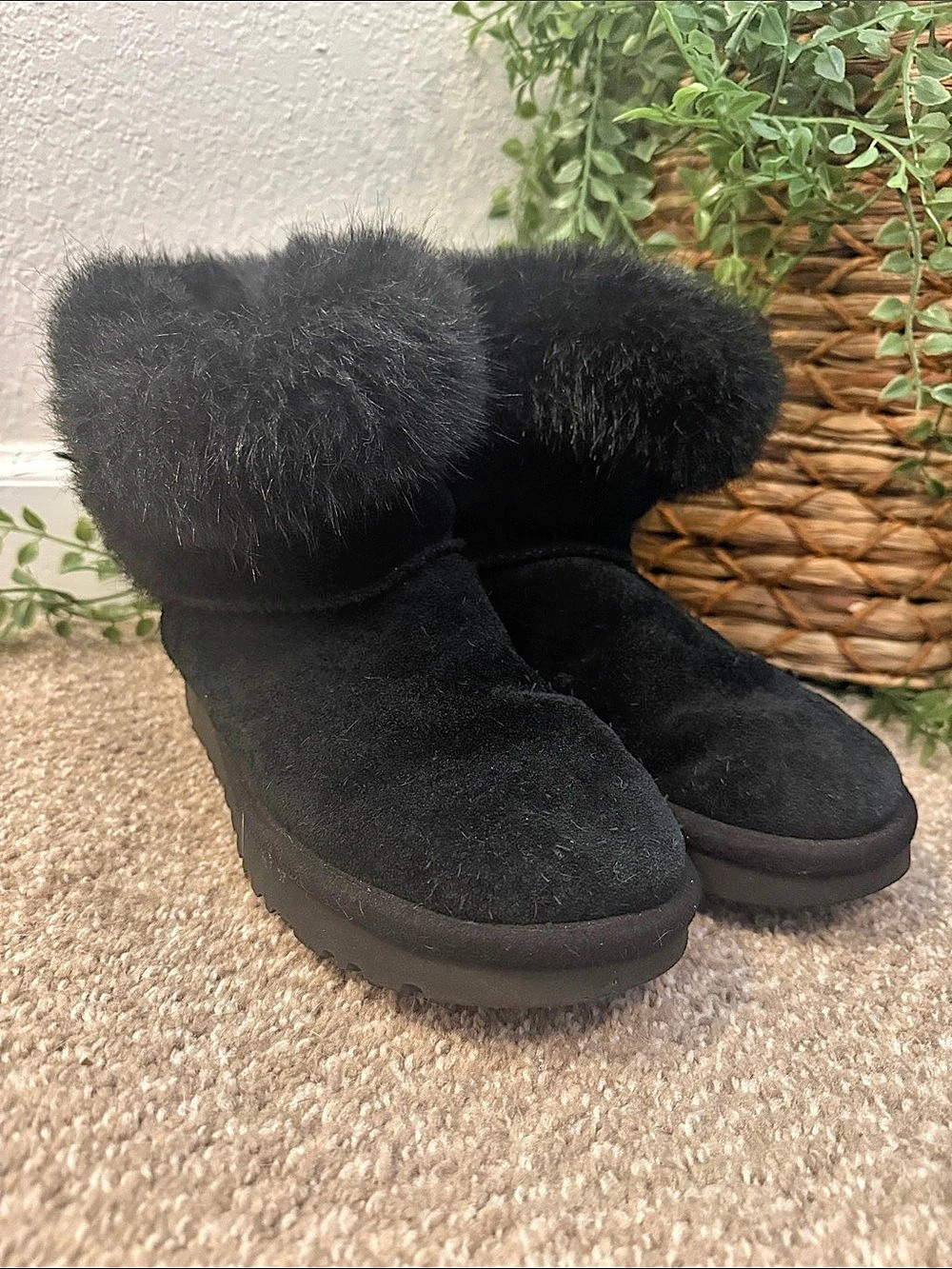 UGG Short Sheepskin Cuff Boot Black Fur Cuff Boots